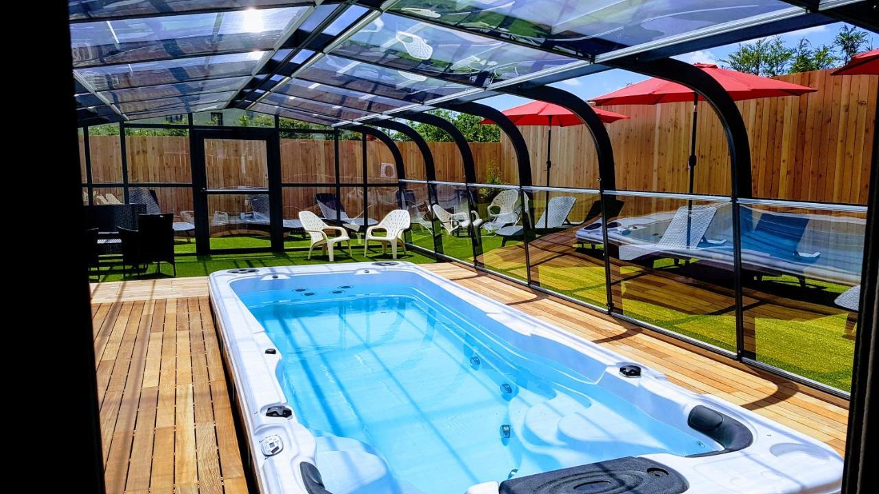 Hotel L'Oustalet Font-Romeu-Odeillo-Via ภายนอก รูปภาพ