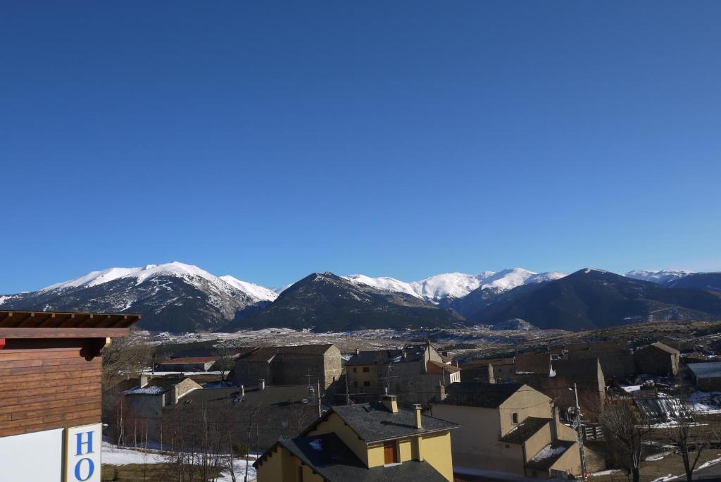 Hotel L'Oustalet Font-Romeu-Odeillo-Via ภายนอก รูปภาพ