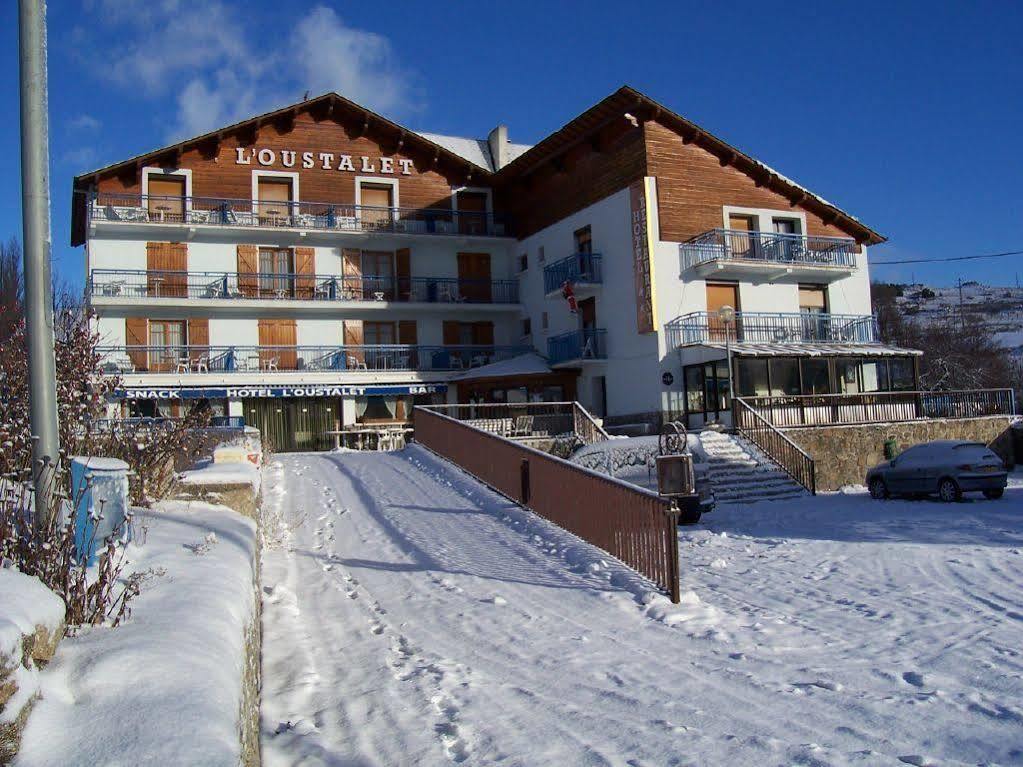 Hotel L'Oustalet Font-Romeu-Odeillo-Via ภายนอก รูปภาพ