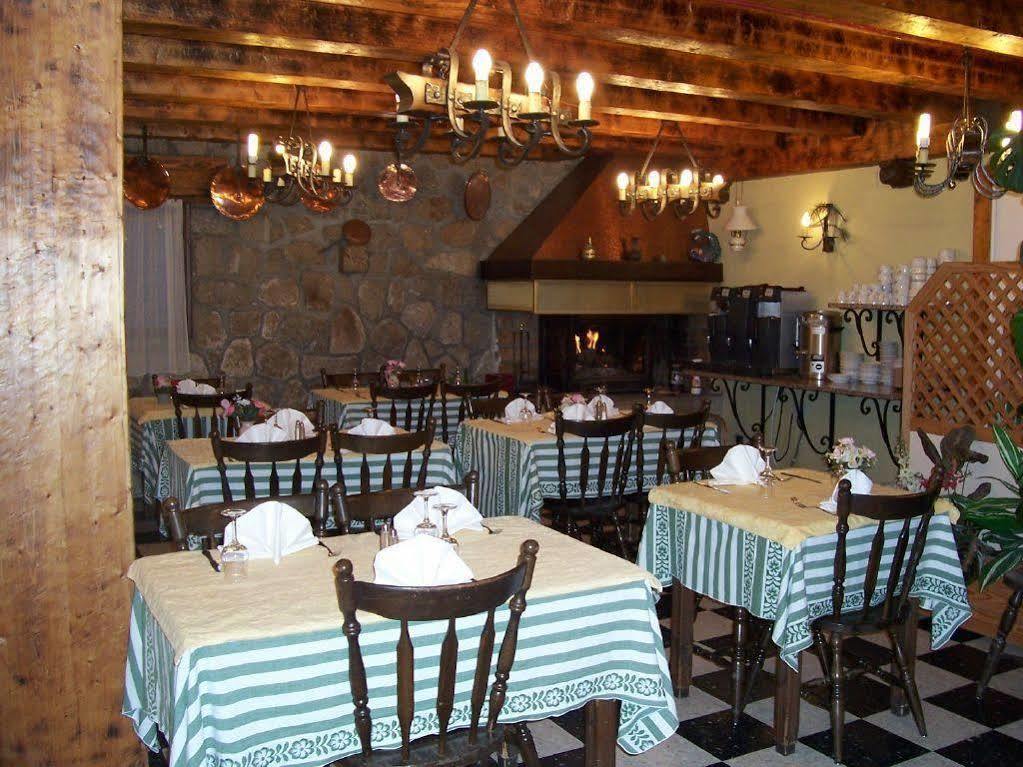 Hotel L'Oustalet Font-Romeu-Odeillo-Via ภายนอก รูปภาพ