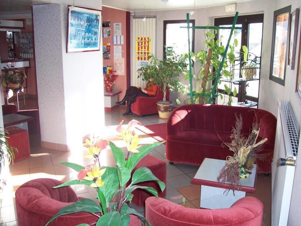 Hotel L'Oustalet Font-Romeu-Odeillo-Via ภายนอก รูปภาพ