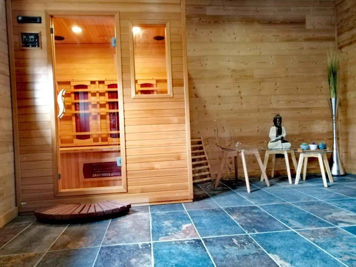 Hotel L'Oustalet Font-Romeu-Odeillo-Via ภายนอก รูปภาพ